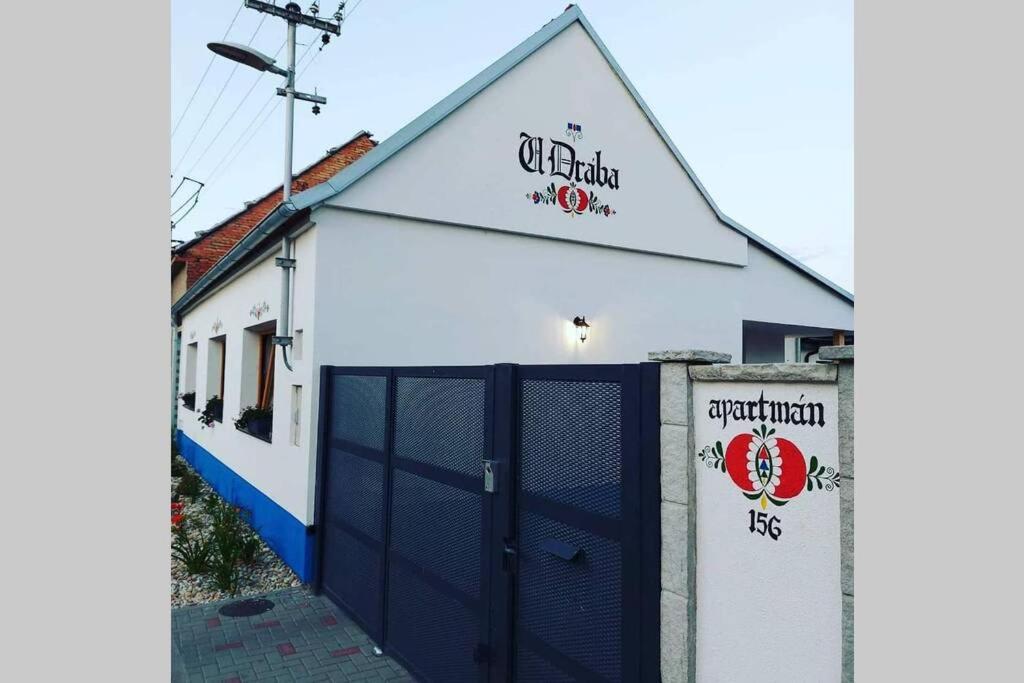 Apartman U Draba: Ubytovani Na Slovacku V Miloticich U Kyjova Milotice Extérieur photo
